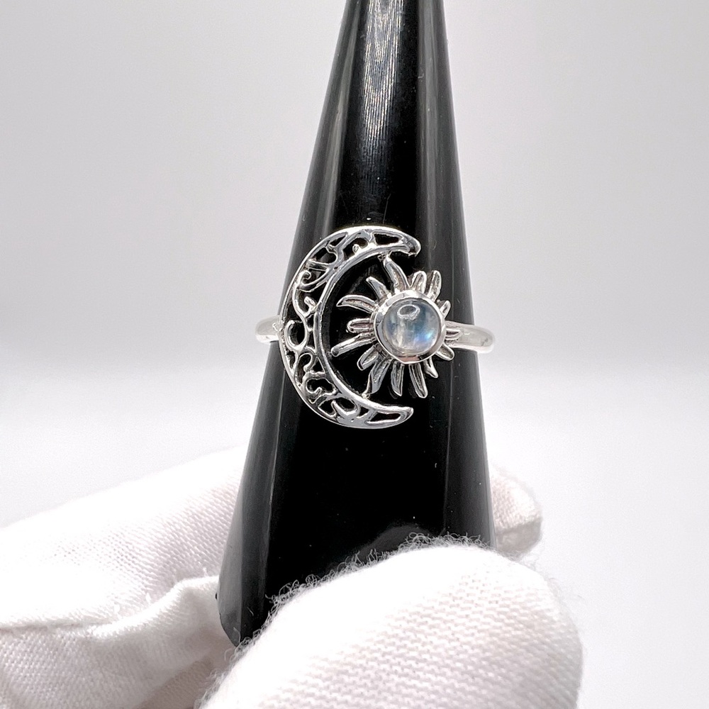 Genuine Rainbow Moonstone .825 Sterling Silver Filigree Crescent Moon & Sun Ring - Picture 1 of 17